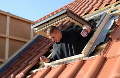 Pose de fenêtres de toit Velux à Drap